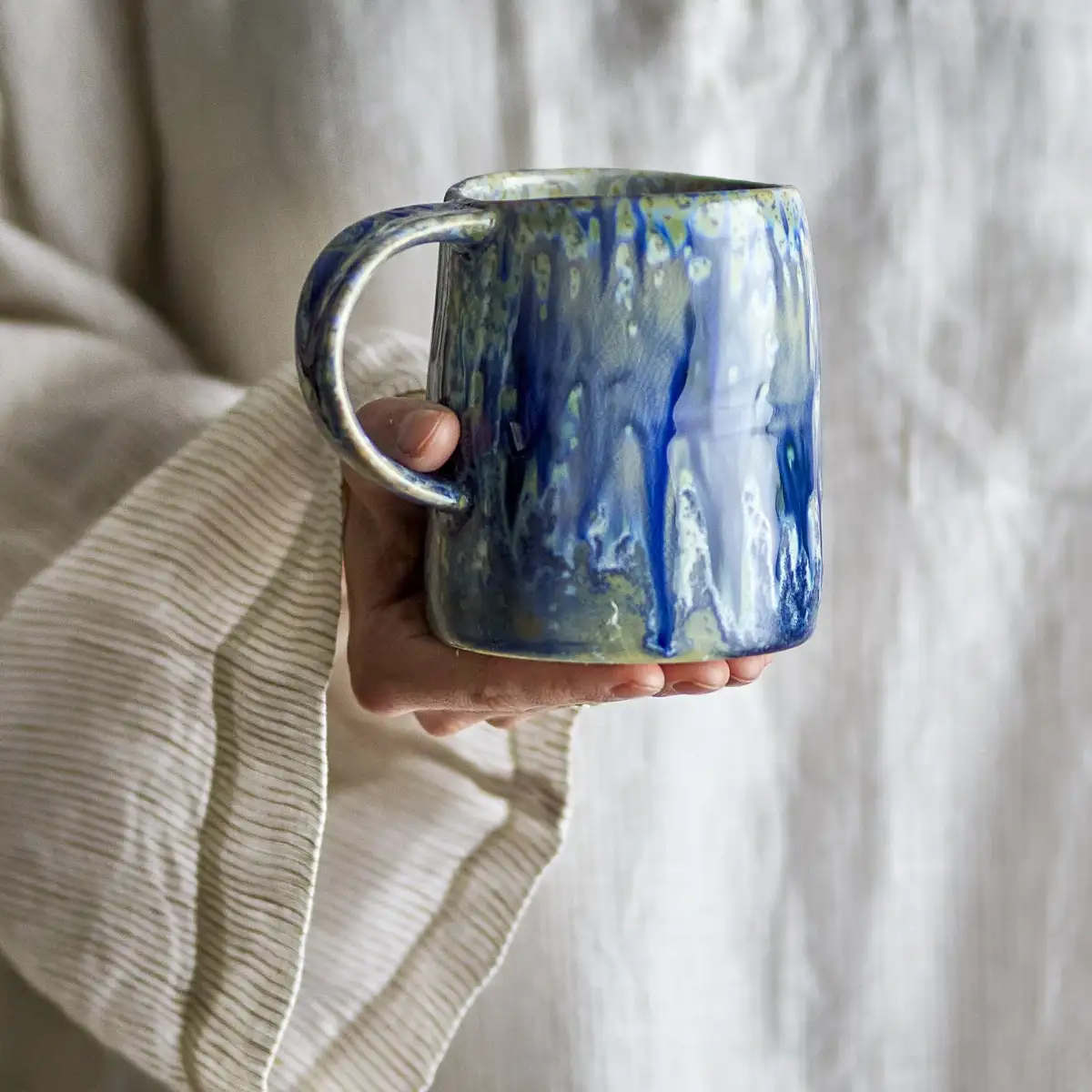 Mug Yugi, en gres emaillé