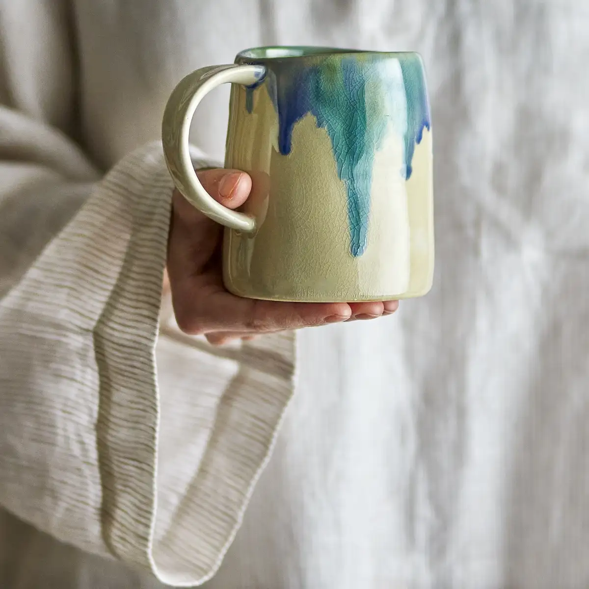 Mug Yugi, en gres emaillé