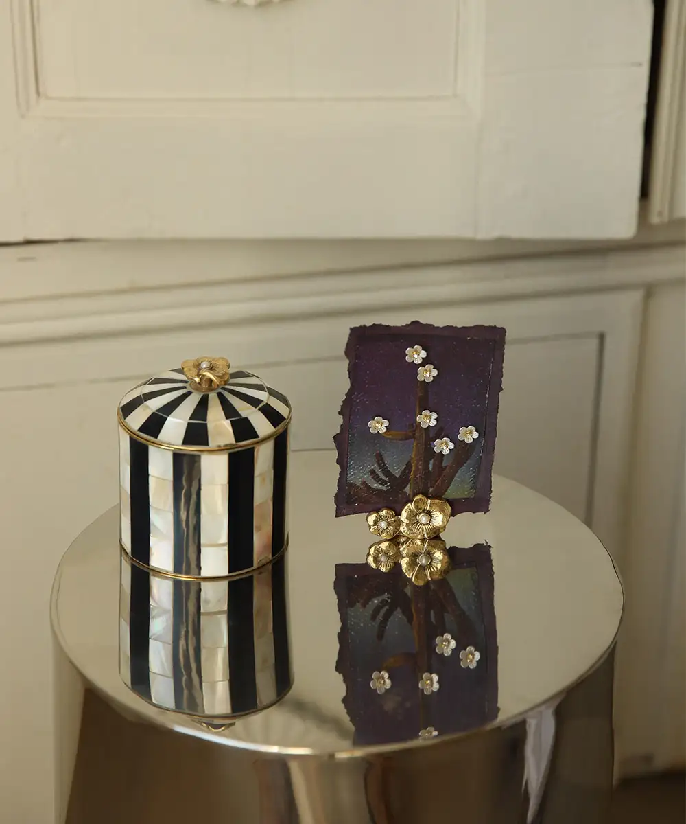 Boite Nacre & Noir , Fleur